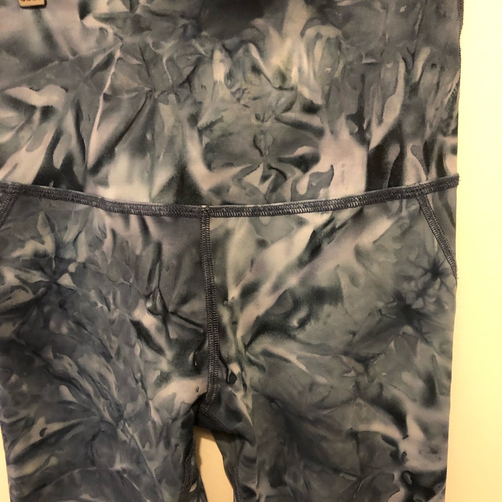FINAL CHANCE Beyond Yoga pants size small